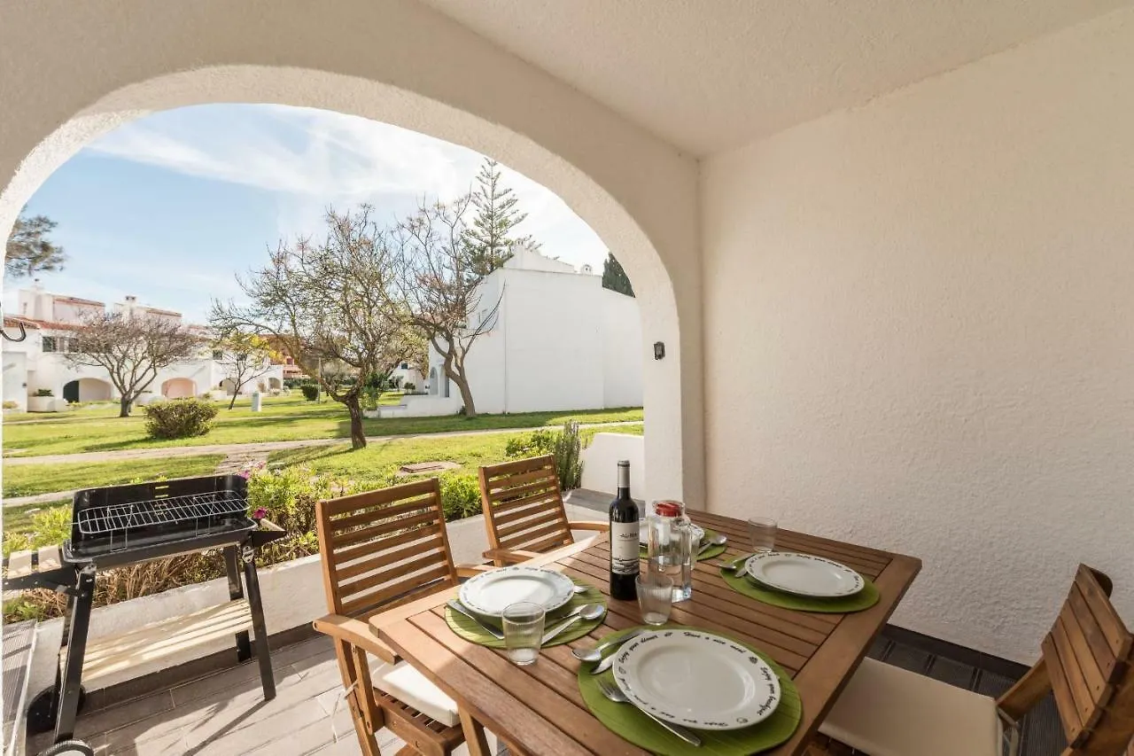 Lovelystay - Green Oasis Villa Vilamoura