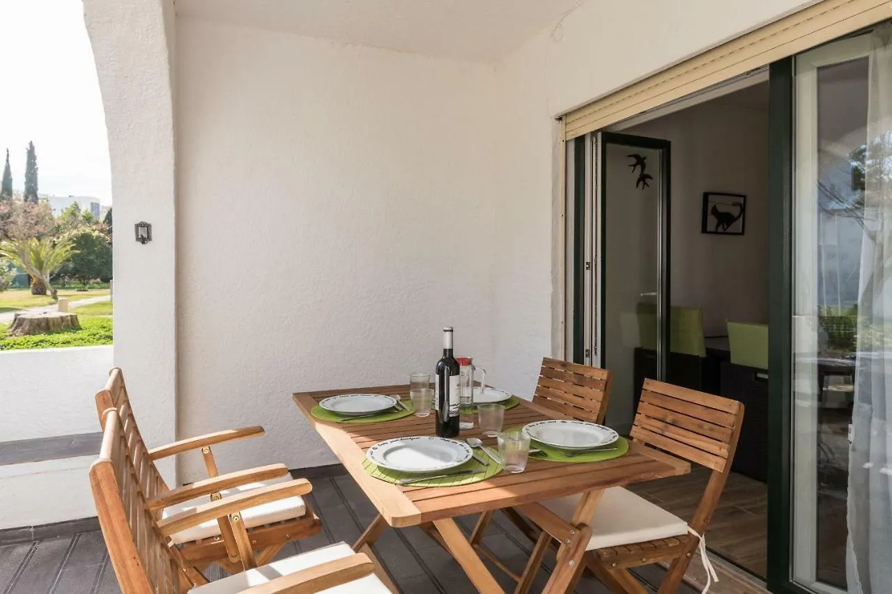 Lovelystay - Green Oasis Villa Vilamoura